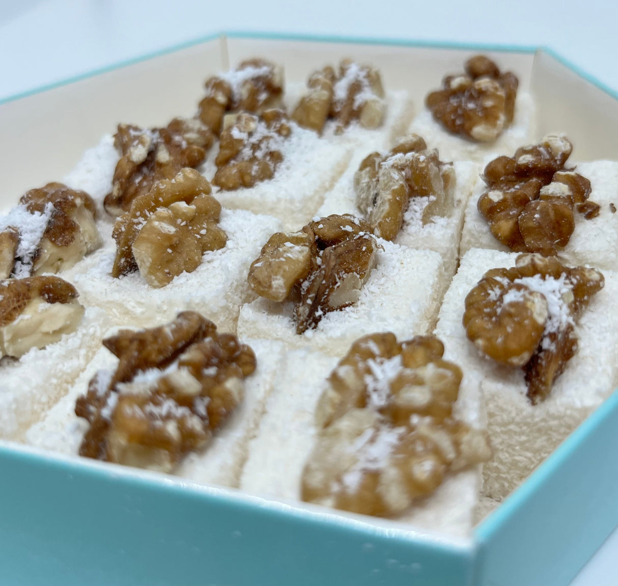 Carsibasi Premium Noci Sultan Delizia Turca - Scatola Esagonale 300g