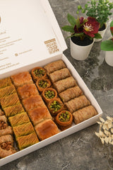 Asi | Gourmet Assorted Baklava with Pistachio and Walnut - TryAladdin