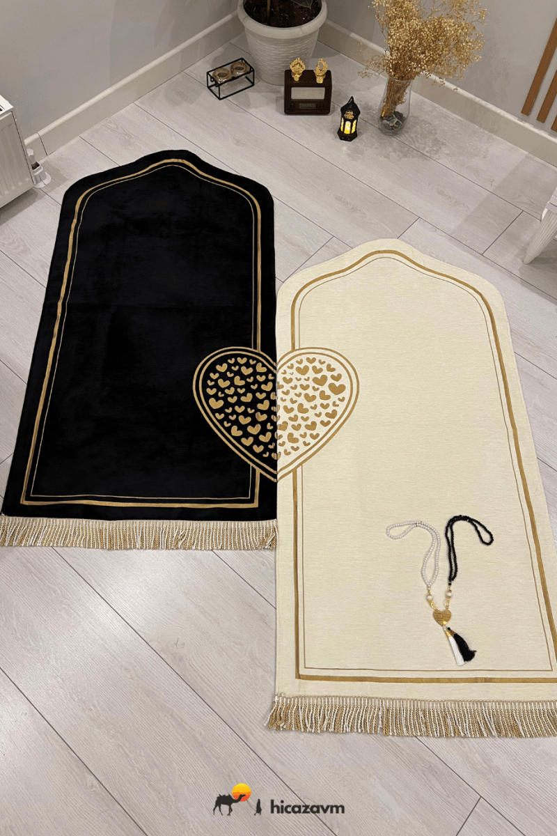 Couples Prayer Rug Set with Mini Heart Theme - TryAladdin