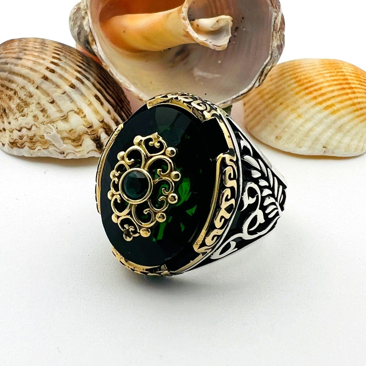 Green Emerald Oval Stone Men's Ring - TryAladdin