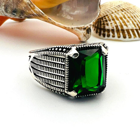 Green Emerald Square Men’s Ring - TryAladdin