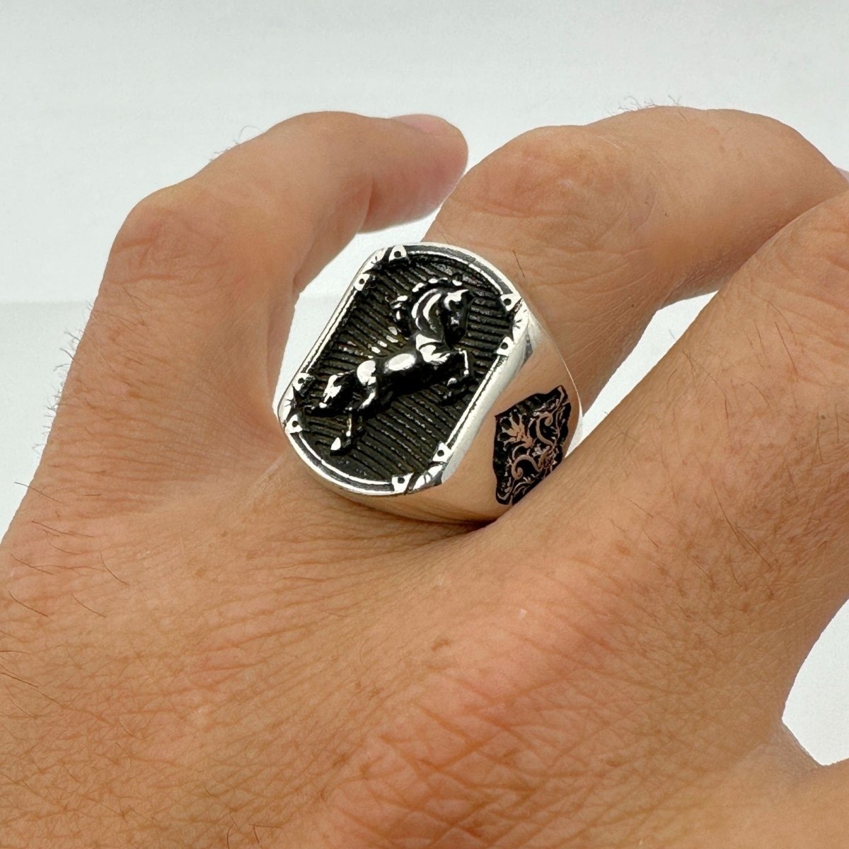 Men's Animal Horse Design Silver Ring - TryAladdin