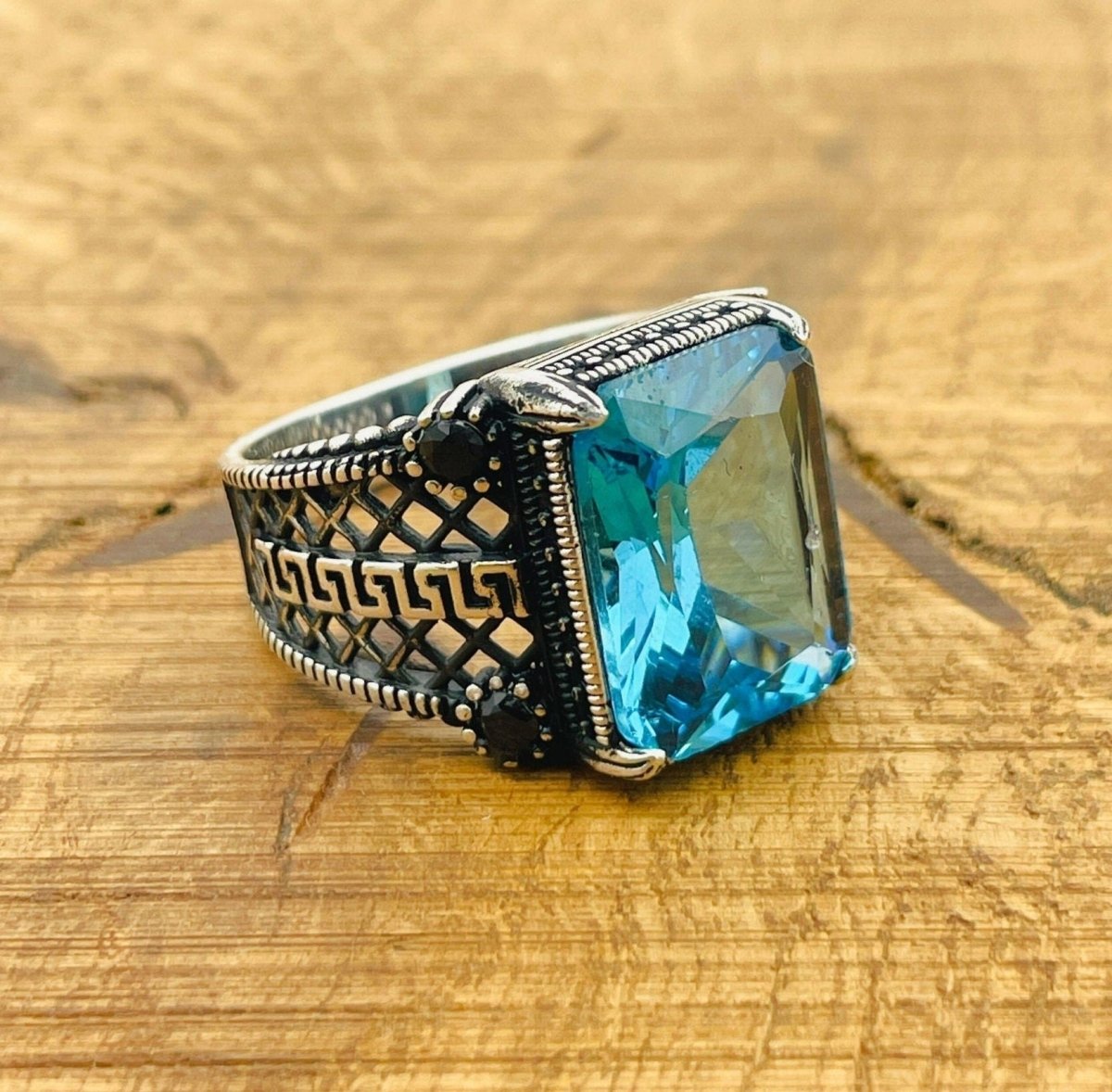 Men's Aquamarine Silver Ring - TryAladdin