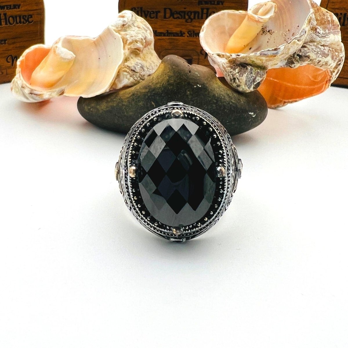 Men's Black Onyx Oval Stone Silver Ring - TryAladdin