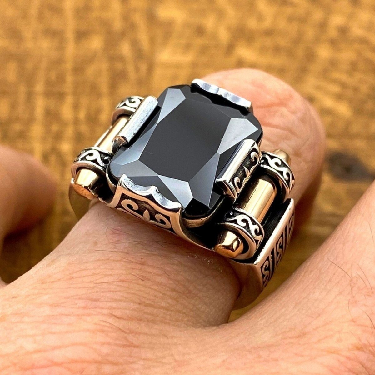 Men's Black Onyx Squared Stone Silver Ring - TryAladdin