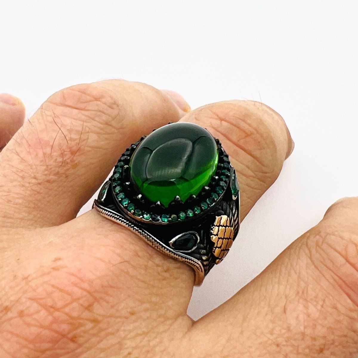 Men's Green Agate Silver Ring - TryAladdin