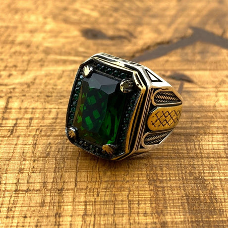 Men’s Green Emerald Ottoman Ring - TryAladdin