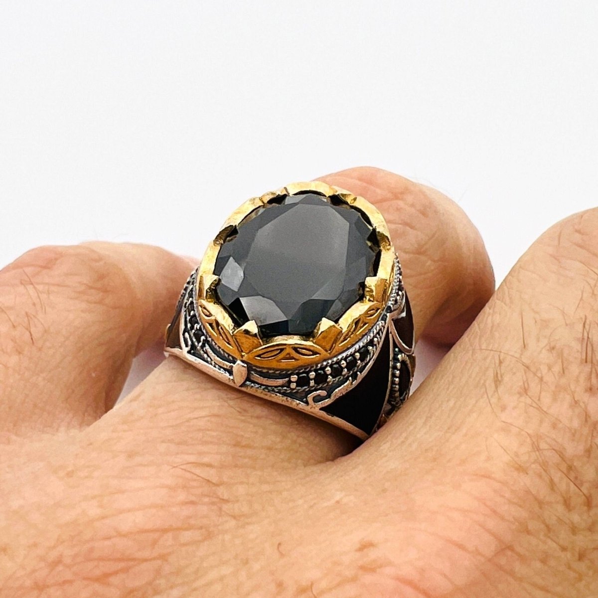 Men's Oval Onyx Silver Ring - TryAladdin