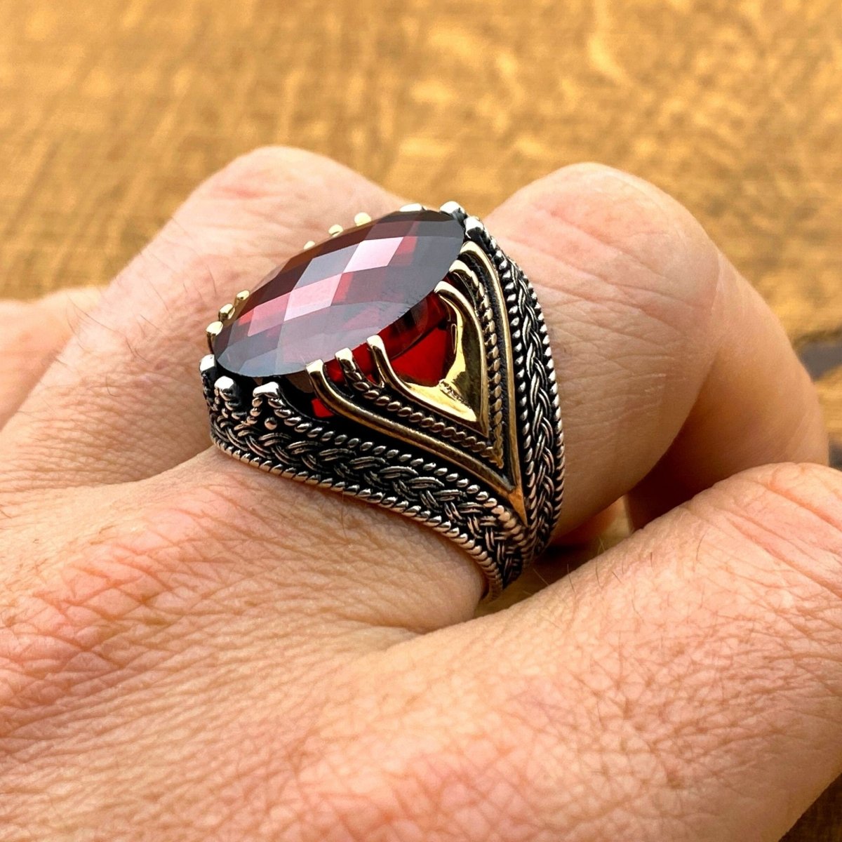 Men's Red Stone Crown Ring - TryAladdin