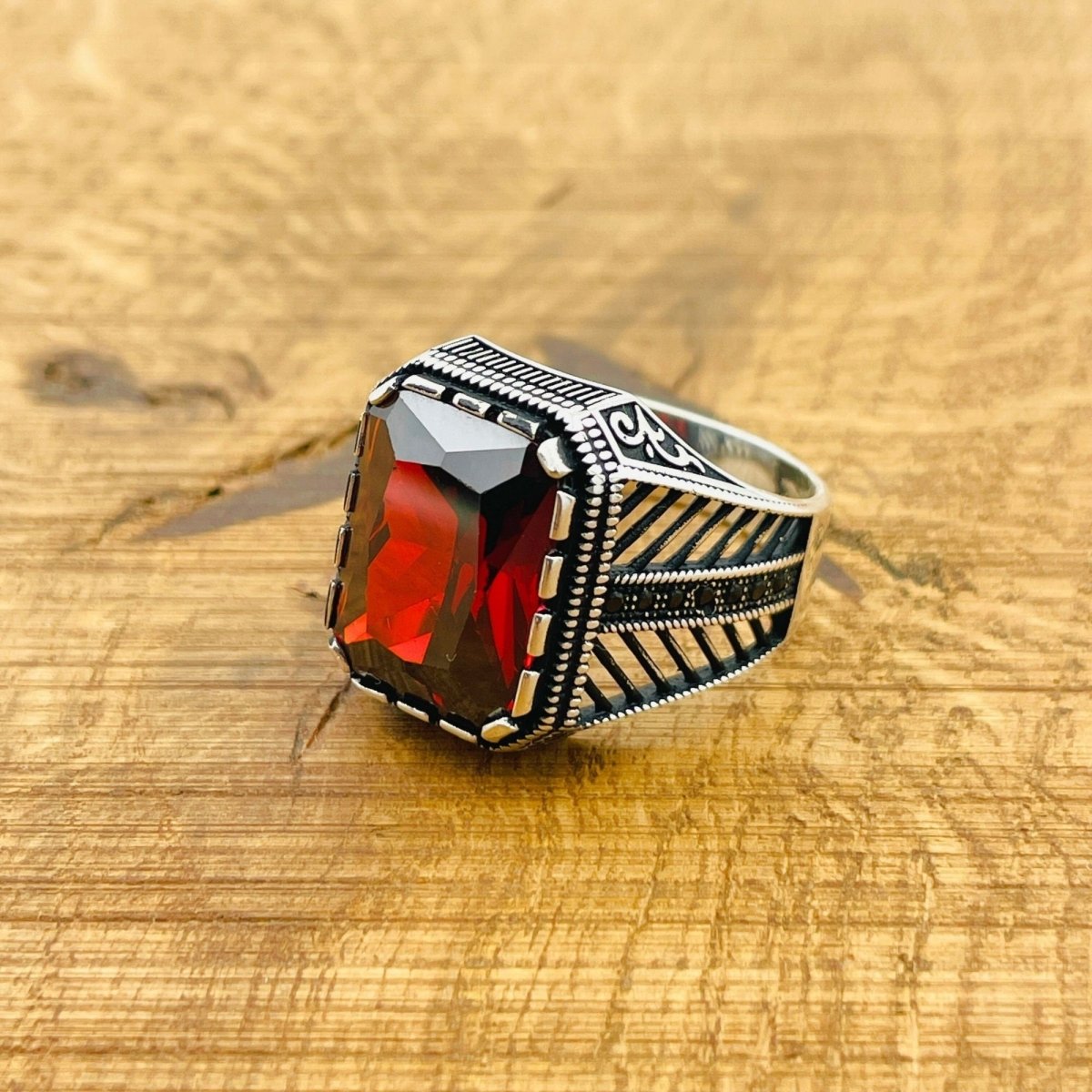 Men's Ruby Stone Silver Ring - TryAladdin