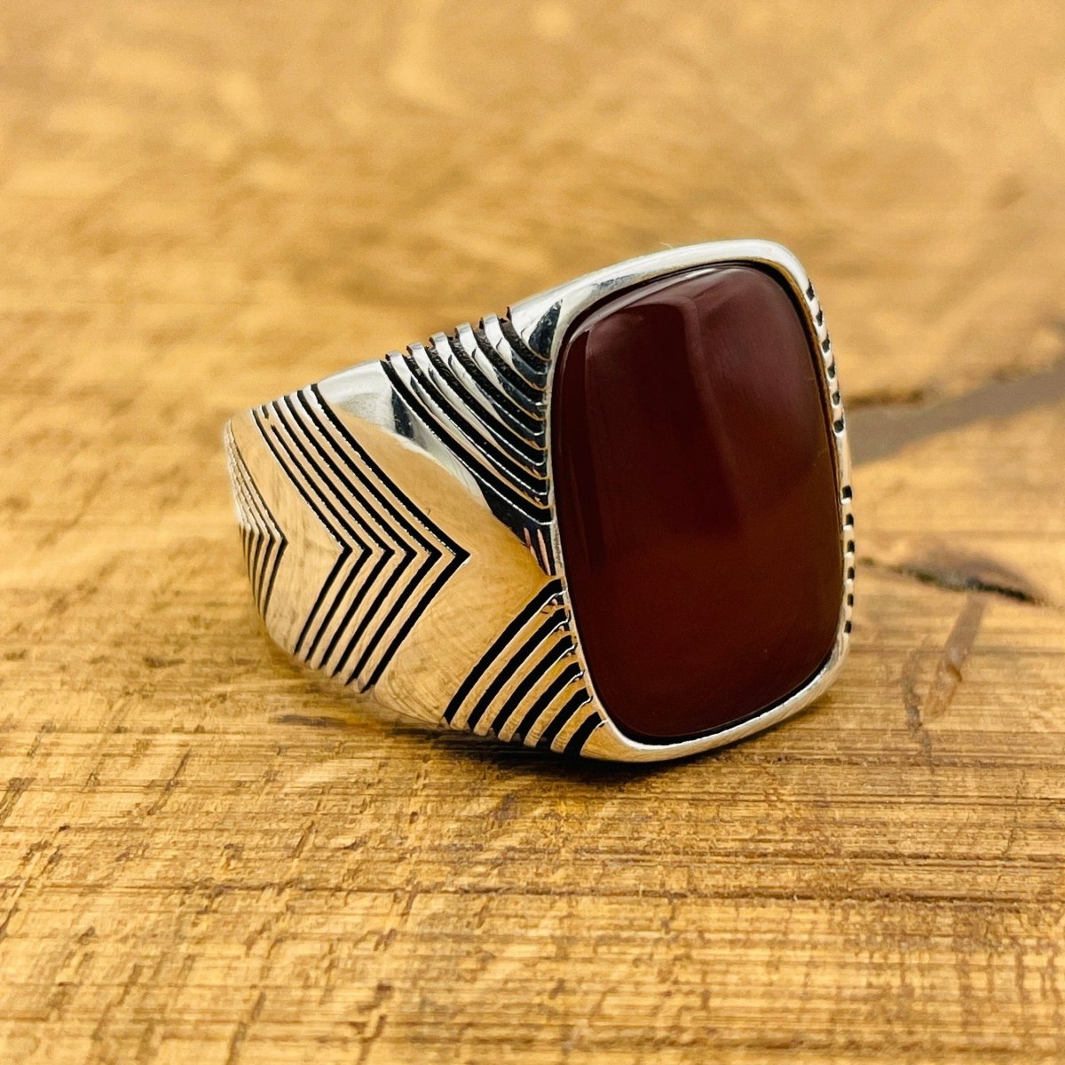 Men's Square Red Agate Silver Ring - TryAladdin