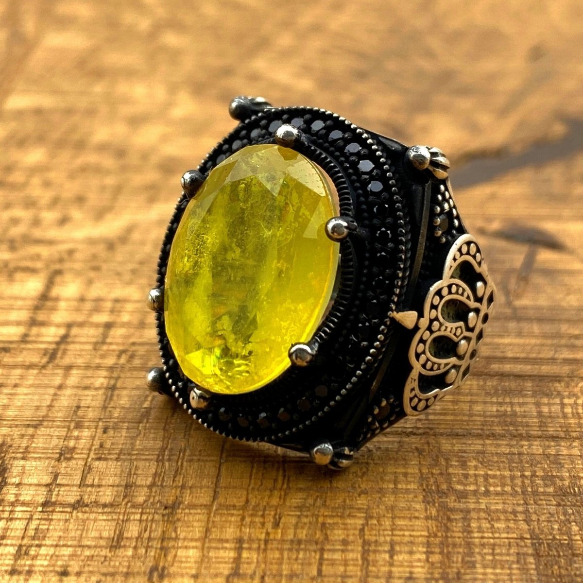 Men's Yellow Paraiba Stone Handmade Silver Ring - TryAladdin