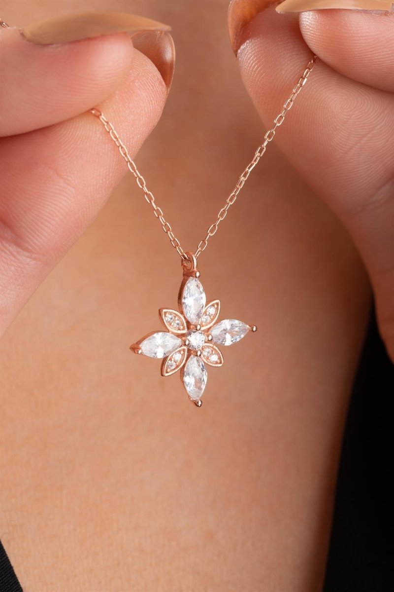 Nereze | Hope Flower Necklace with White Zircon Stones - TryAladdin