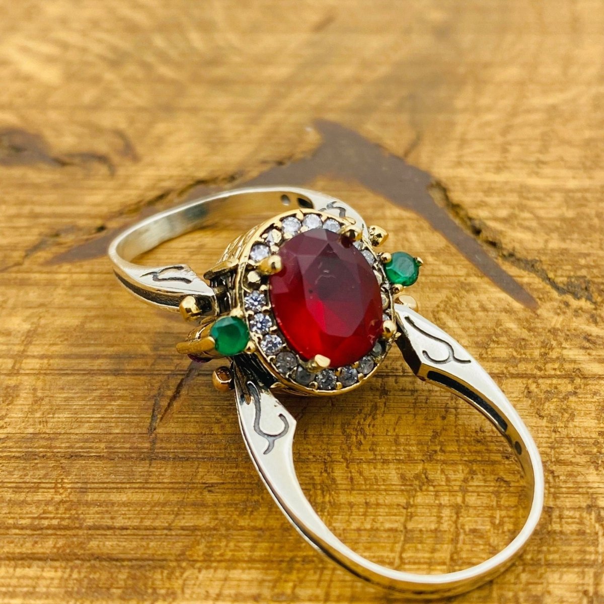 Reversible Ring, Ruby - Emerald Oval Stone - TryAladdin