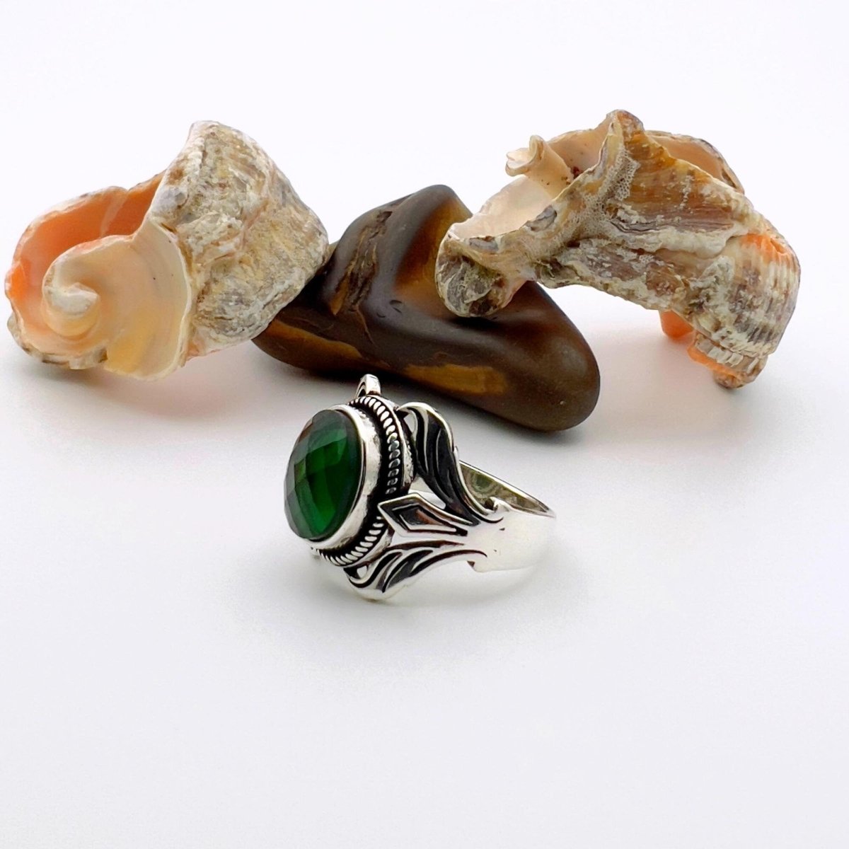 Unisex Green Emerald Silver Ring - TryAladdin