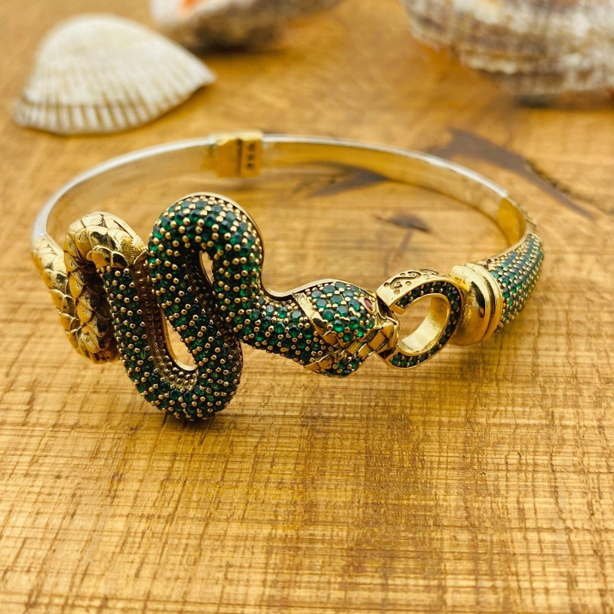 Women's Adjustable Green Snake Emerald Bracelet - TryAladdin